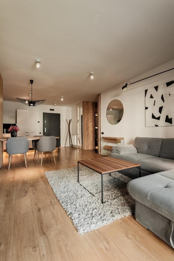 Nest Inn Stiletto Apartment Cluj-Napoca Exterior photo