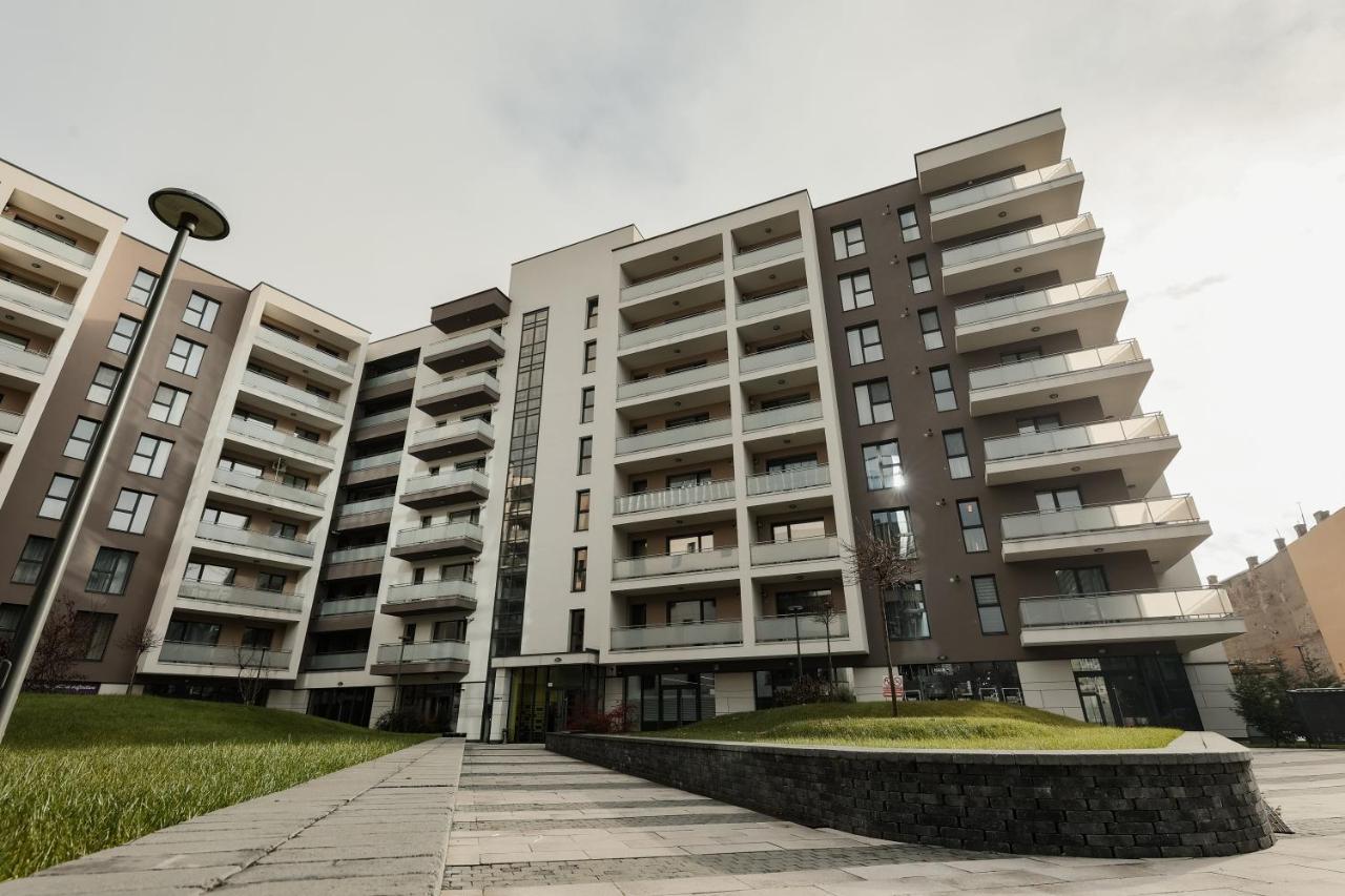 Nest Inn Stiletto Apartment Cluj-Napoca Exterior photo